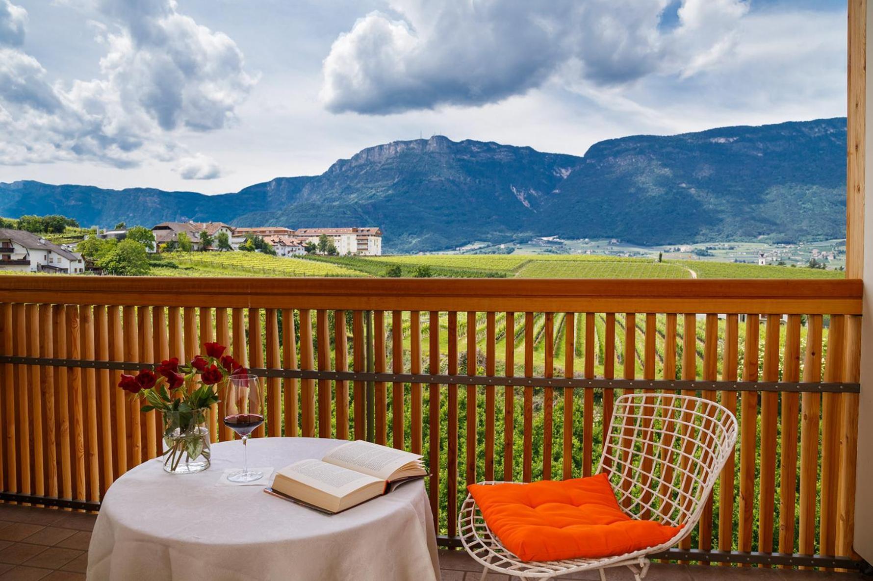 Hotel Girlanerhof Appiano Sulla Strada Del Vino Habitación foto